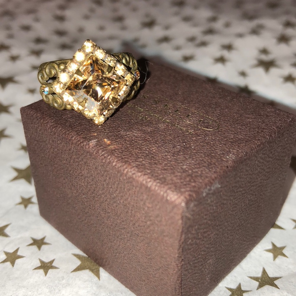 Sorrelli ring